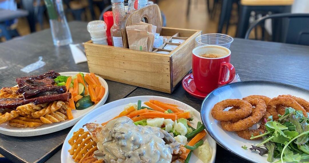 The 5 Best Breakfast Spots In Hamilton Ontario