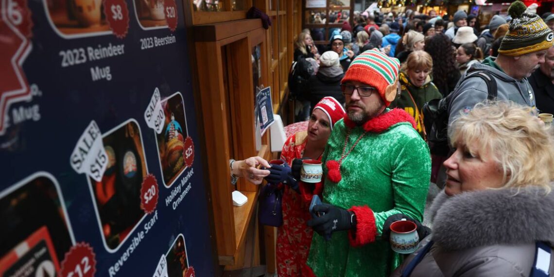 Our food critic's picks for Christkindlmarket in Chicago