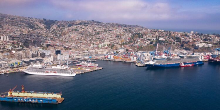 Cerca de 7 mil pasajeros y más de 8 mil maletas se movilizaron en Valparaíso con triple recalada de cruceros – G5noticias
