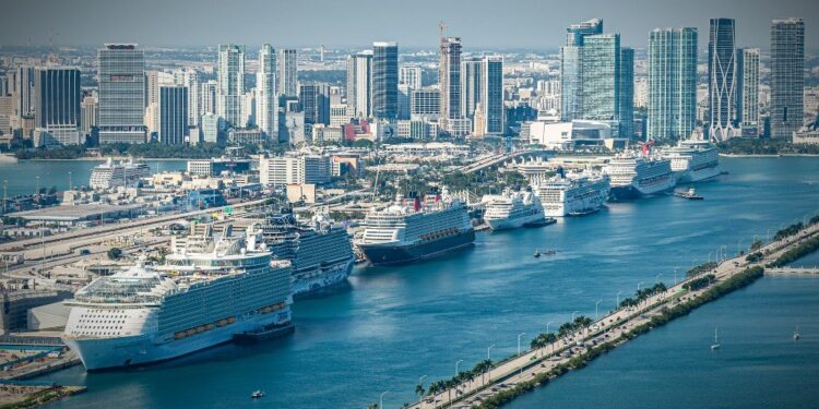 Miami no renuncia al título de capital mundial de los cruceros