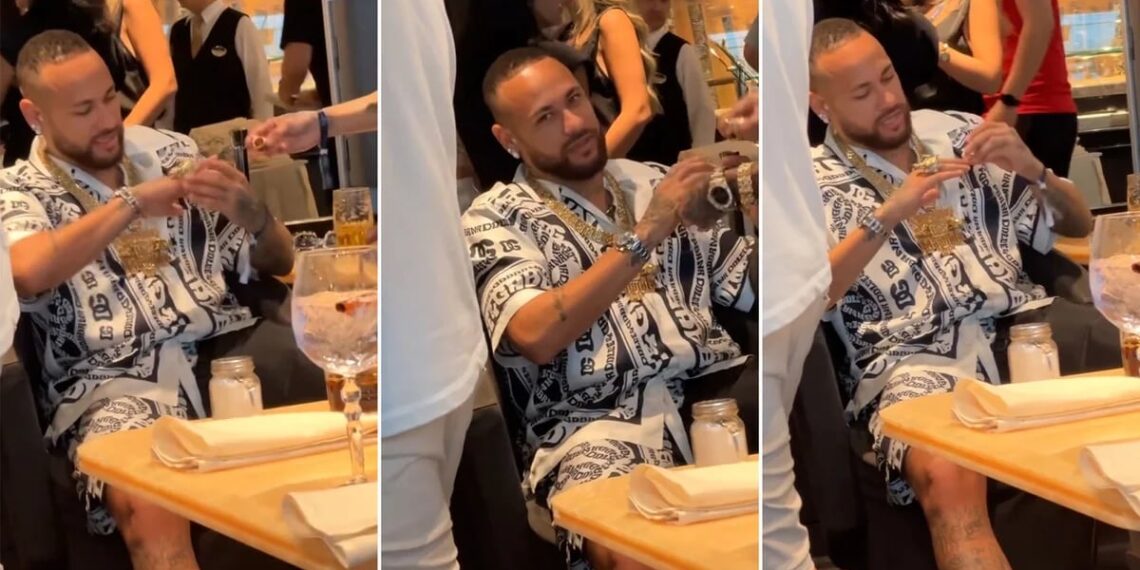 Las primeras imágenes de Neymar en el majestuoso crucero donde organiza su fiesta: cadenas de oro y lujos en alta mar