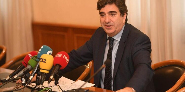 Cruceros y proyectos energéticos, valores al alza para 2024 en el Puerto de A Coruña