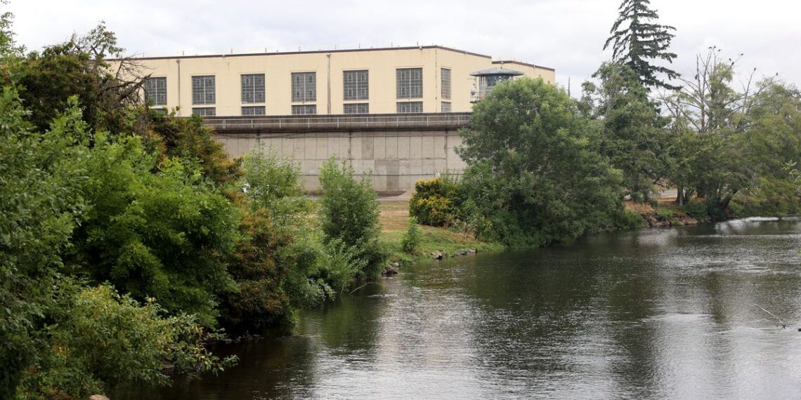 Oregon DEQ fines Oregon State Penitentiary, Pacific Foods