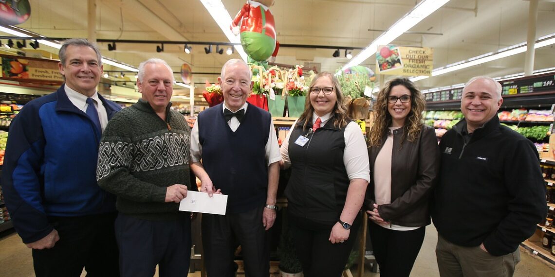 Super 1 Foods donates $7,500 to Press Christmas for All