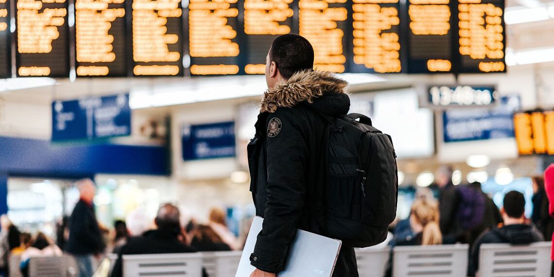¿Cuáles son los aeropuertos más estresantes del mundo para viajar estas Navidades?
