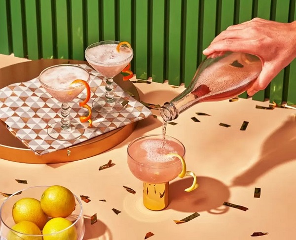 Cocteles inspirados en Peach Fuzz, el Pantone del 2024