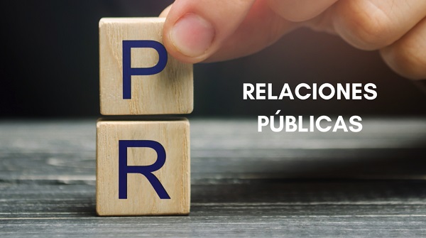 Construyendo Conexiones en la Era Digital: Tendencias Destacadas en Relaciones Públicas para el 2024″