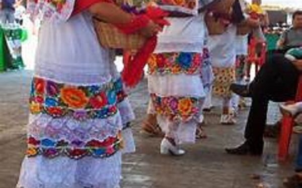 El terno es la identidad de la cultura yucateca