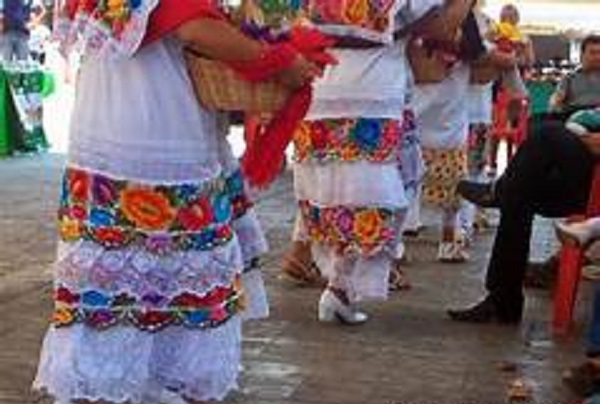 El terno es la identidad de la cultura yucateca