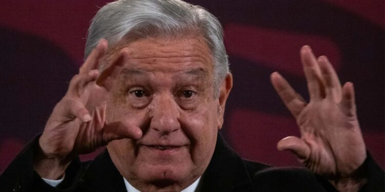 AMLO acepta que Mexicana NO tiene muchos aviones: “Pero tiene los mejores destinos”
