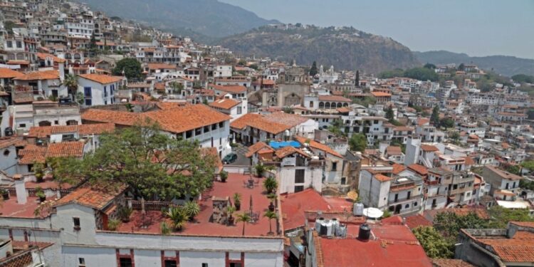 Por violencia Estados Unidos emite alerta de viaje para Taxco