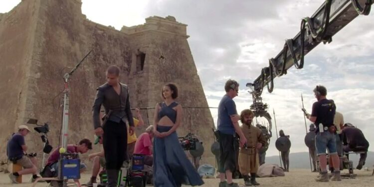 PROFILM firma un convenio de colaboración con la agencia de viajes VB Play