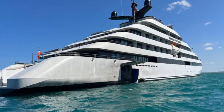 Llega por primera vez un crucero a La Guajira