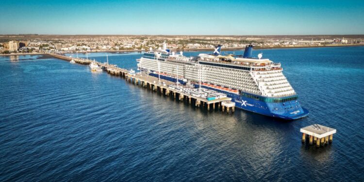 Puerto Madryn recibe nuevamente al crucero Celebrity Eclipse