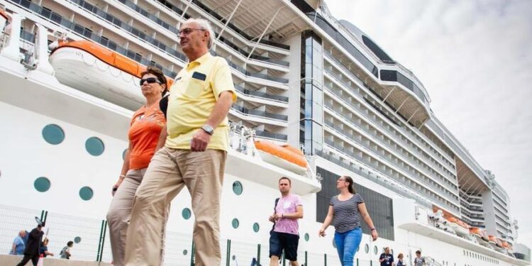 Compromís pide limitar los cruceros en València ante la futura ampliación del Puerto