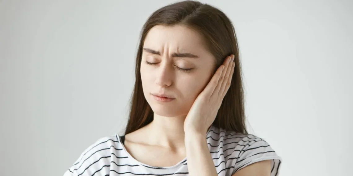 Otitis: cómo cuidar el oído durante los viajes
