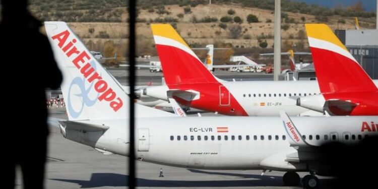 Una experta en viajes devela el truco más efectivo para comprar vuelos baratos