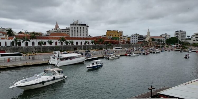 Dos franceses detenidos en Cartagena cuando ingresaban a crucero 16 paquetes con cocaína