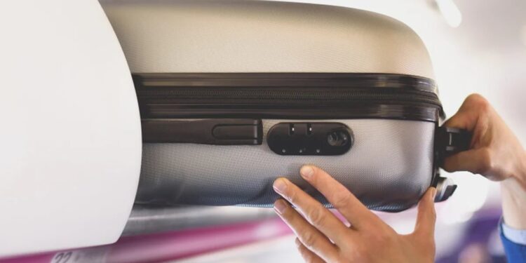 Medidas y peso de maletas en Ryanair en 2024: esta es la normativa del equipaje de mano