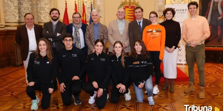 El Ayuntamiento reconoce los logros del club Vicky Foods Athletics