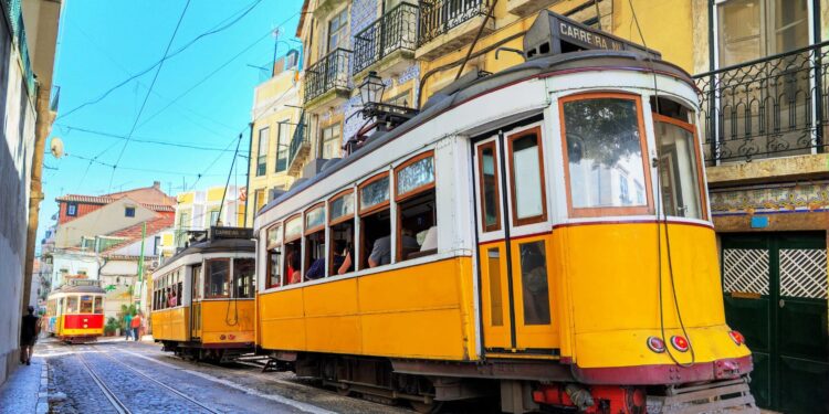 Viajes El Corte Ingles lanza una oferta para conocer Lisboa a precio reducido como los viajes del IMSERSO