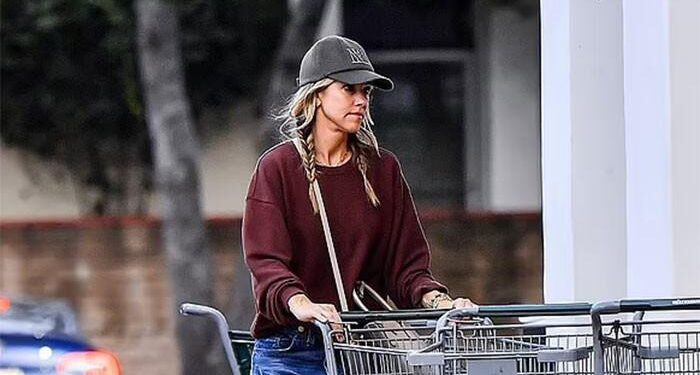 Kevin Costner's ex-wife, Christine Baumgartner is shopping at Whole Foods