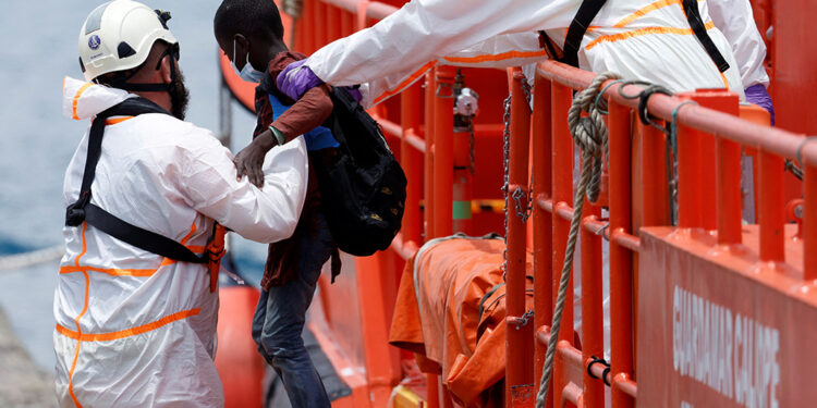 Save the Children alerta de los peligros que pueden sufrir los menores migrantes. Foto: Reuters / Borja Suárez