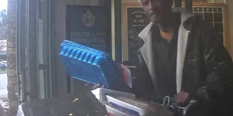 Lexington police searching for man accused of stealing from Lowes Foods