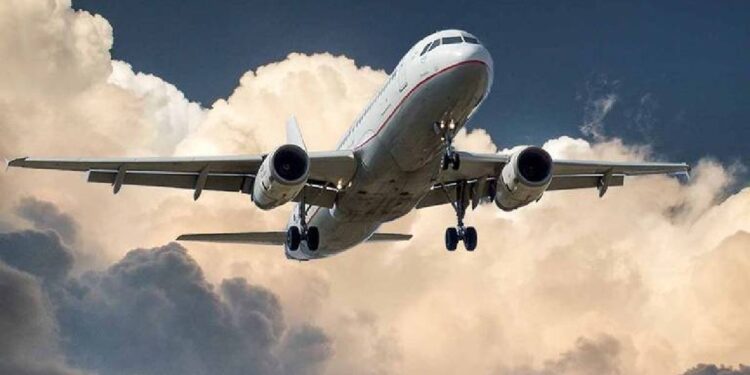 los 8 mejores trucos para comprar vuelos baratos