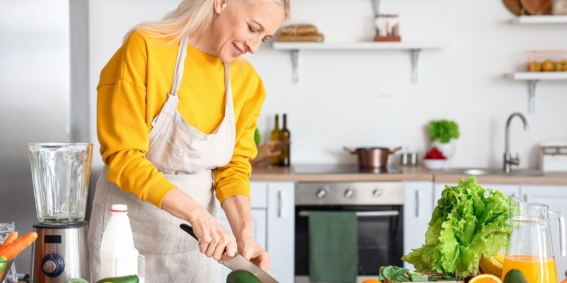 10 Best Anti-Aging Foods, According to Dietitians