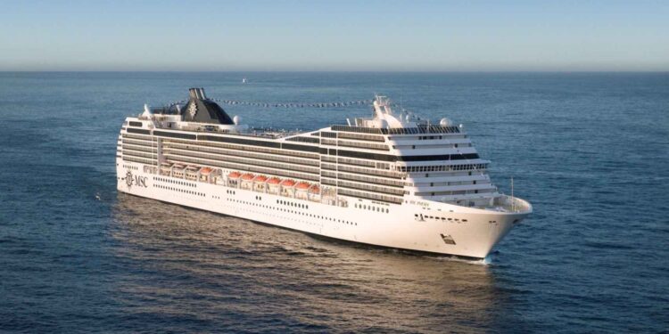 MSC Poesía, embarcación con la que se dará la vuelta al mundo desde Barcelona