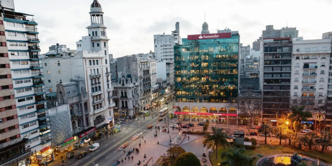 Montevideo fue elegida como uno de los mejores destinos del 2024
