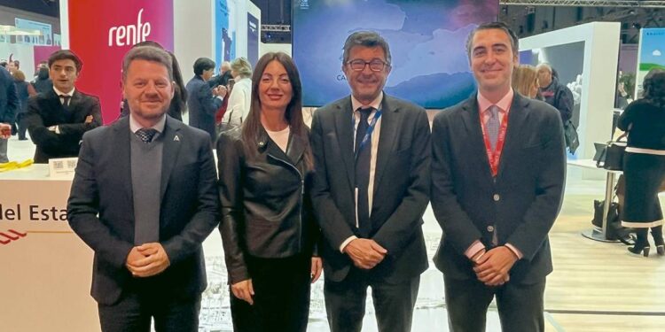 El Puerto de Almería invertirá 2 millones de euros en 2024 en instalaciones para cruceristas