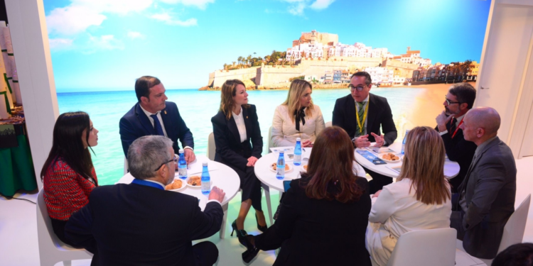 PortCastelló reactiva en Fitur su comité de cruceros para impulsar la llegada de turistas por mar