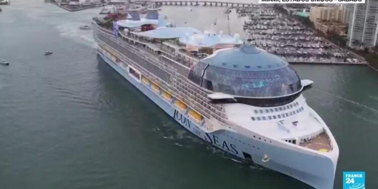 Zarpó el crucero más grande del mundo, ambientalistas preocupados por la contaminación