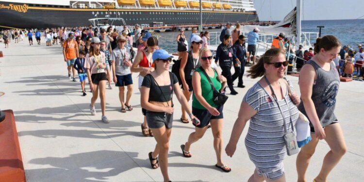 Quintana Roo recibe más de 100 cruceros en las primeras dos semanas del 2024