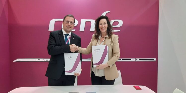Renfe y el Ayuntamiento de Almería promocionarán el tren para viajes de turismo y negocios