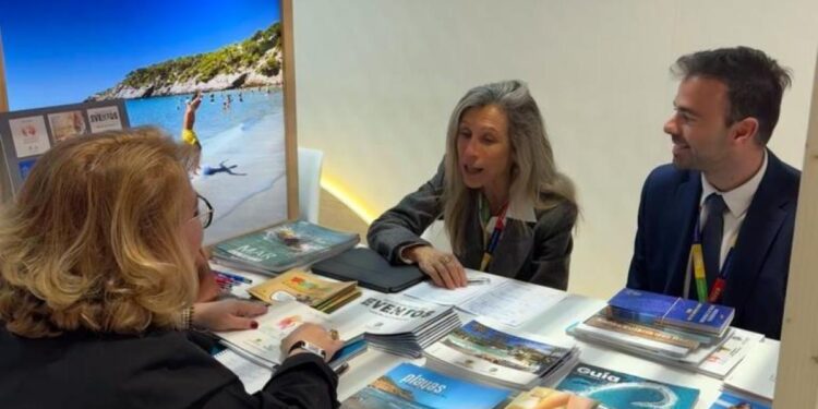 Santa Eulària mantiene contactos con agencias del mercado español y destaca el turismo familiar