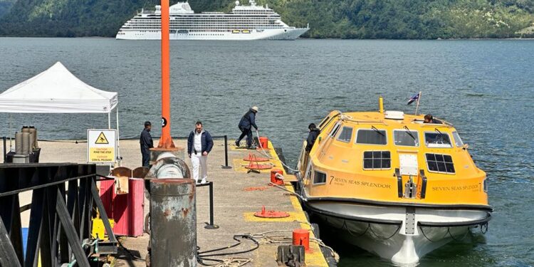 Seven Seas Splendor cierra primera parte de temporada de cruceros de Emporcha