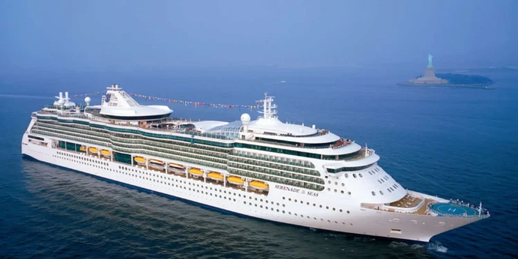 Un crucero de 9 meses y los dramas de sus pasajeros: este es el nuevo “reality show” que se convirtió en un fénomeno en TikTok