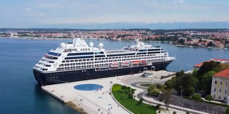 una travesía única por 40 países y 155 noches – Telemundo Miami (51)