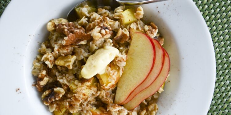 Start Your Day Right: Four Low-Cholesterol Breakfast Foods for a Healthy Heart