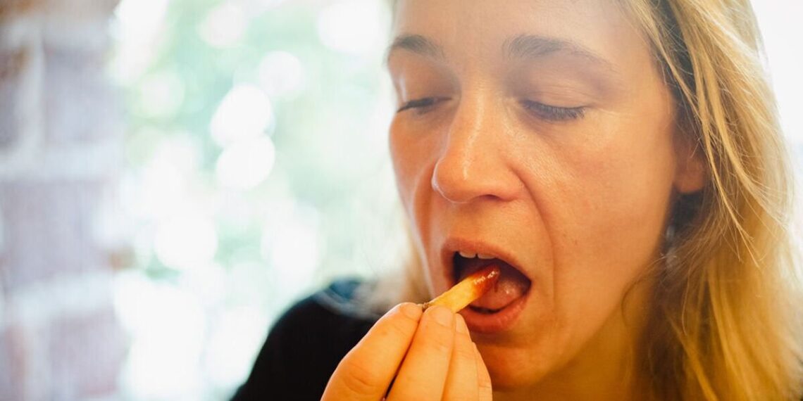 Expert warns of three foods 'that will ruin your brain'