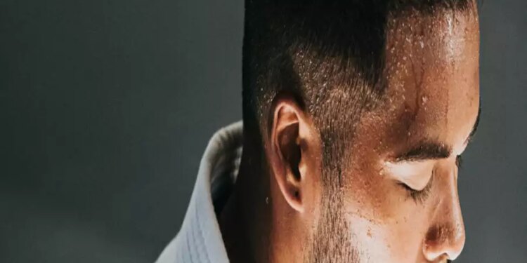 Foods that reduce sweat and improve body odor