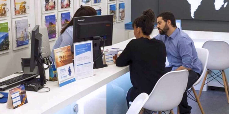 Comercio cierra otro aumento salarial para el personal de agencias de viajes y turismo