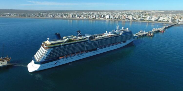 Crucero "Celebrity Eclipse" adelanta su arribo a Madryn