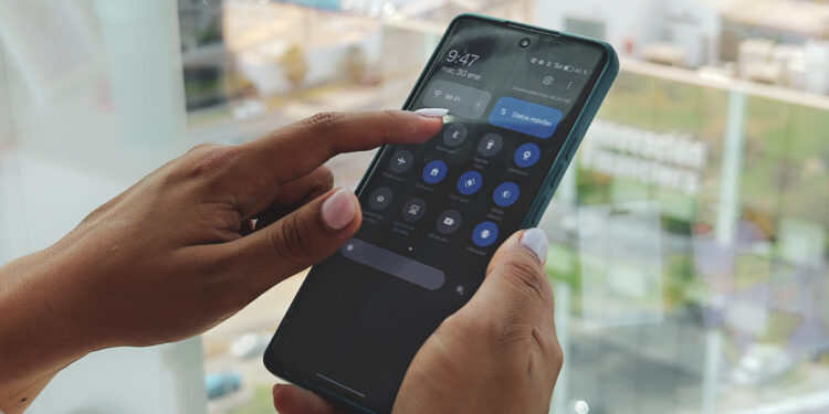 Cuatro consejos útiles para extender la batería de tu smartphone en viajes largos – Business Empresarial