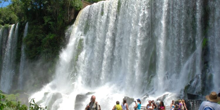 Iguazú, entre los destinos más buscados para el mega feriado de Semana Santa