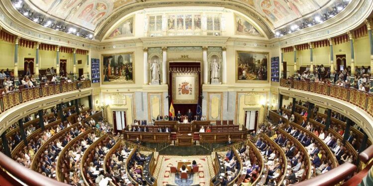 El Congreso no ahorró apenas en viajes en 2023 pese a los meses de Cortes disueltas y medio año de escasa actividad