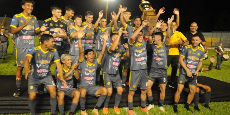 Crucero goleó al Deca y se adueñó del Torneo de Verano